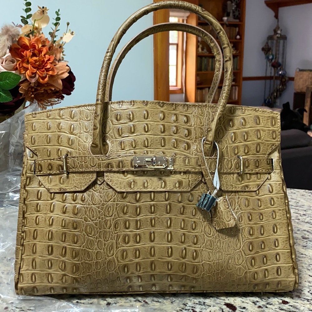 Vittoria Pacini Handbag - Genuine Leather Purse Great Condition